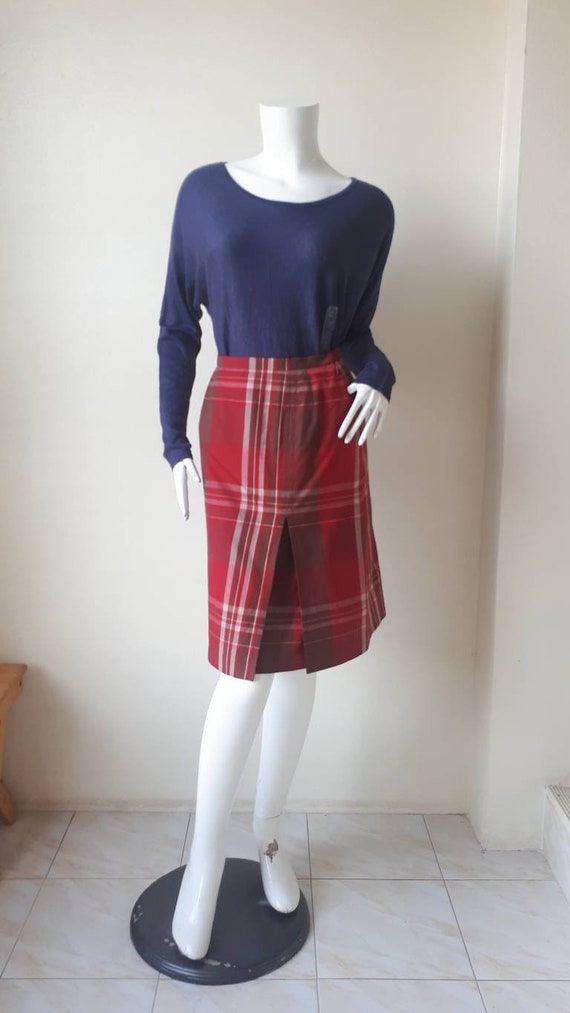 DAKS LONDON Red Tartan Plaid Skirt Size Small. - image 2