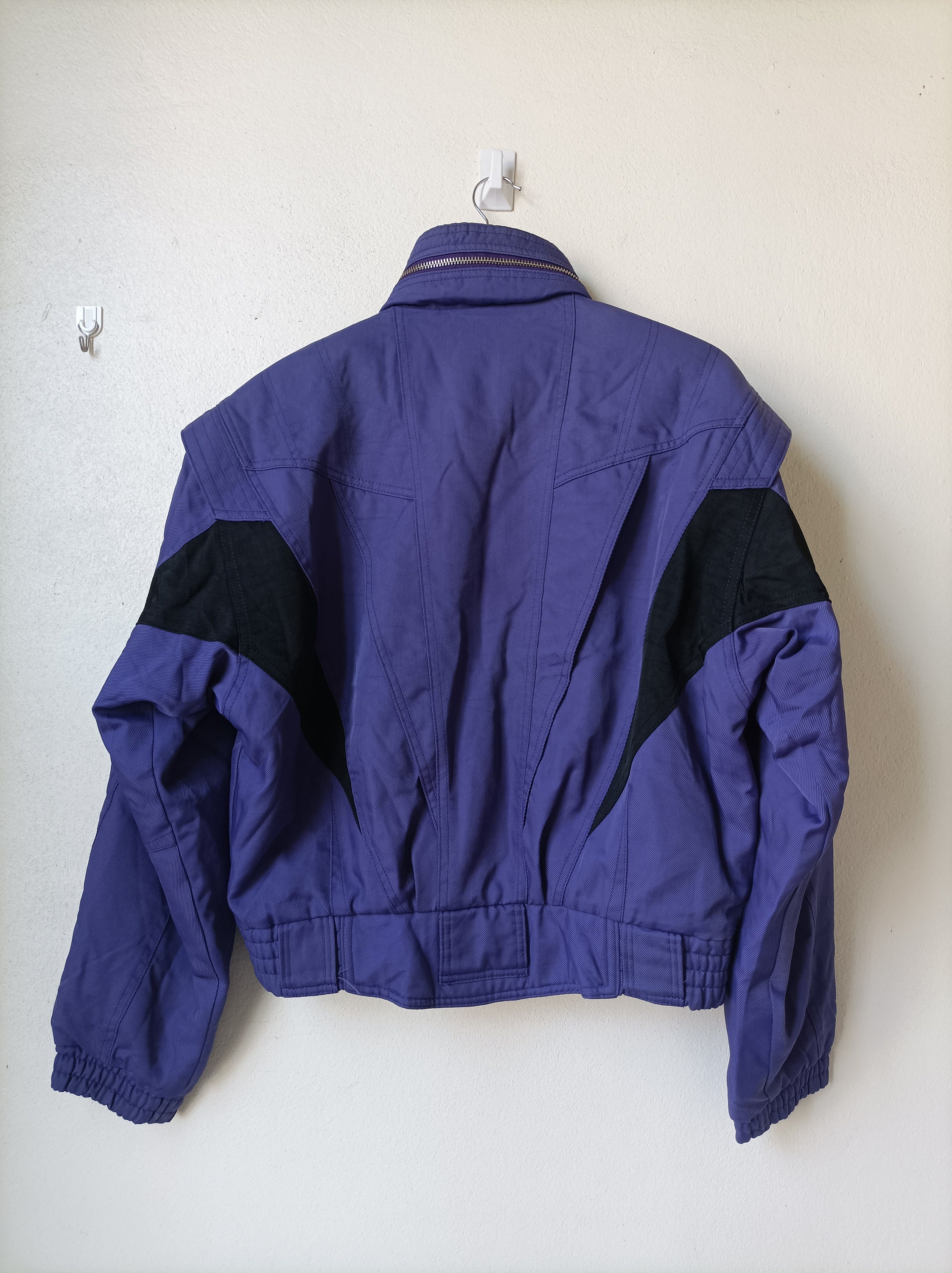 ellesse ジャケット 80年代〜90年代　　　ゴールドウィン製　刺繍 ellesse ジャケット 80年代〜90年代 ゴールドウィン製 刺繍