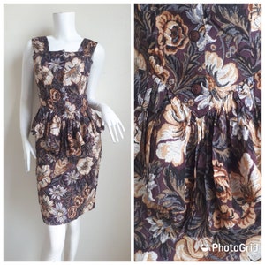 Vintage Floral Day Dress Size Small