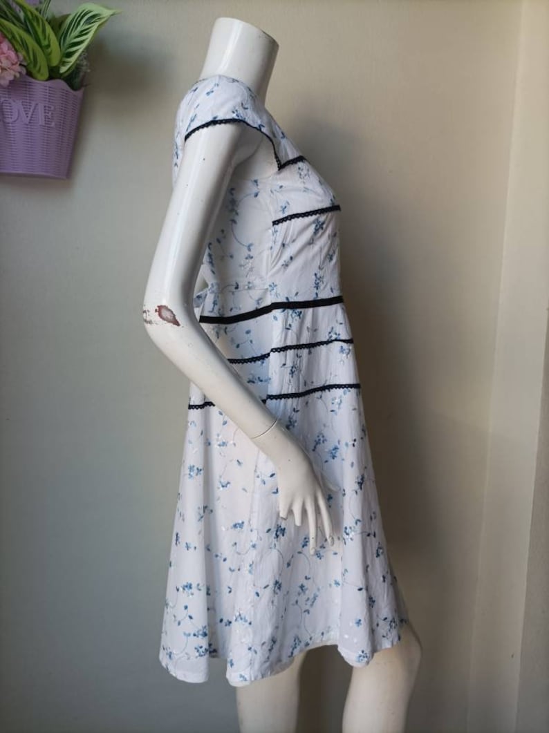Vintage White floral Dress // Summer dress / Size Medium image 6