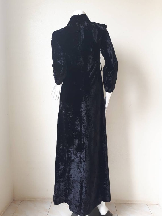 Vintage velvet dress //  Black velvet maxi dress … - image 3