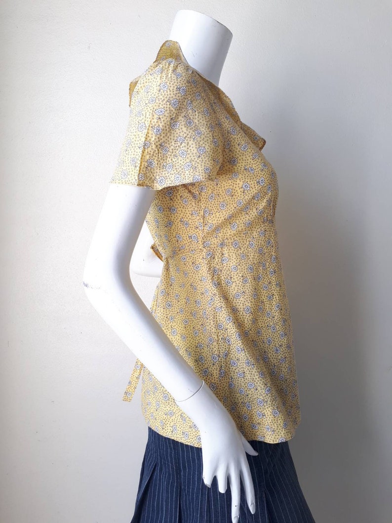 Floral Blouse Laura Ashley Size 9 Japan Medium