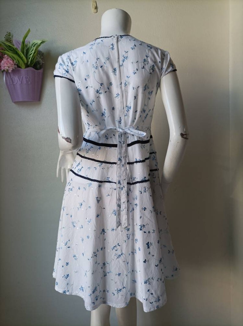 Vintage White floral Dress // Summer dress / Size Medium image 8