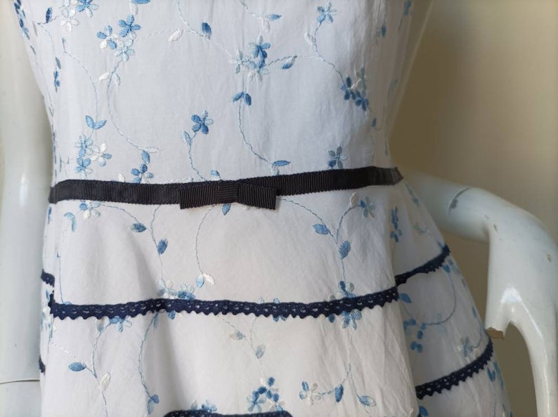 Vintage White floral Dress // Summer dress / Size Medium image 4