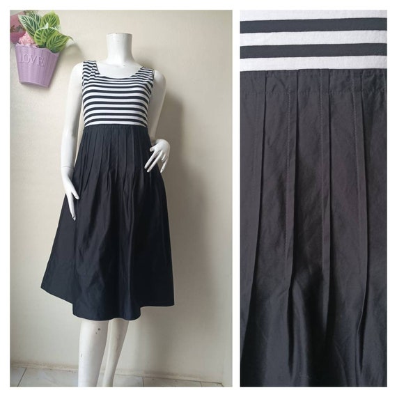 Vintage  Laura Ashley Dress/ Size 9 ,S -M
