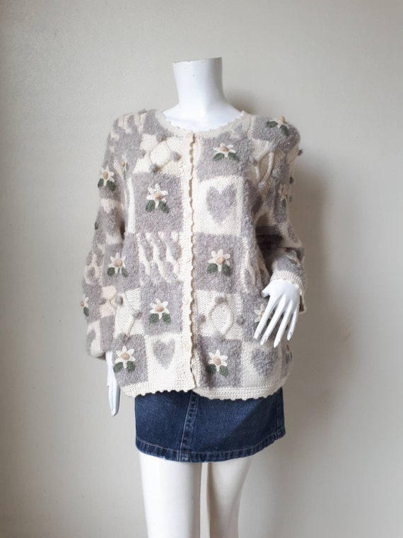 vintage sweater Pretty pastel flower and leaf kni… - image 5