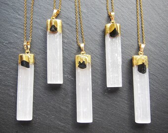 Rå selenit halsband Kalcit halsband Guld ädelstenshänge Naturlig kristall med turmalin