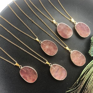 Strawberry quartz necklace Rose quartz necklace Strawberry quartz pendant Small pink stone necklace Rose quartz pendant Gemstone pendant