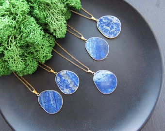 Lapis lazuli ketting Lapis lazuli hanger Gelaagdheid ketting September geboortesteen Koninklijke blauwe steen ketting Raw lapis lazuli ketting ketting