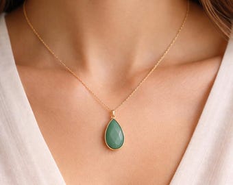 グリーンアベンチュリンネックレス　アベンチュリンクリスタルペンダントと18金チェーン