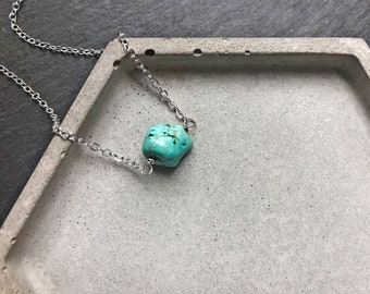 Ruwe turquoise ketting december geboortesteenhanger Kleine blauwe kristallen edelsteensieraden
