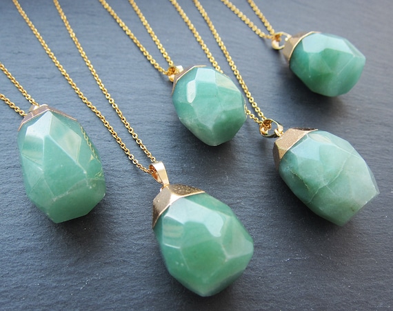 Green aventurine necklace Nephrite necklace Aventurine pendant Green drop necklace chain necklace Meditation stone necklace Healing crystal