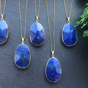 Lapis lazuli necklace with 18k gold chain