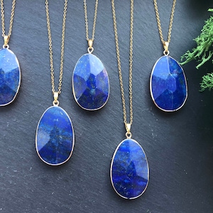 Lapis lazuli necklace with 18k gold chain