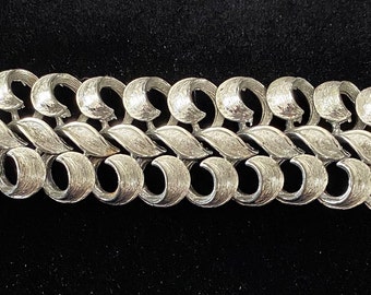 Vintage Lisner Brushed Silver Tone Bracelet