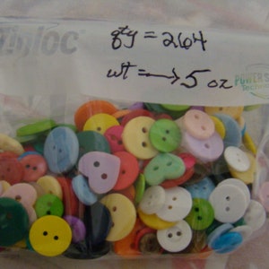 Lot of Medium-Sized Plastic Buttons Destash Unused image 3