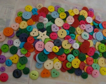 Lot of Medium-Sized Plastic Buttons Destash Unused