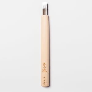 Cinzel plano arredondado japonês