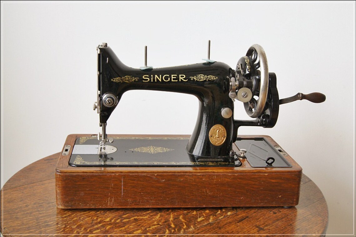Antique Vintage SINGER Sewing machine manual hand crank in | Etsy