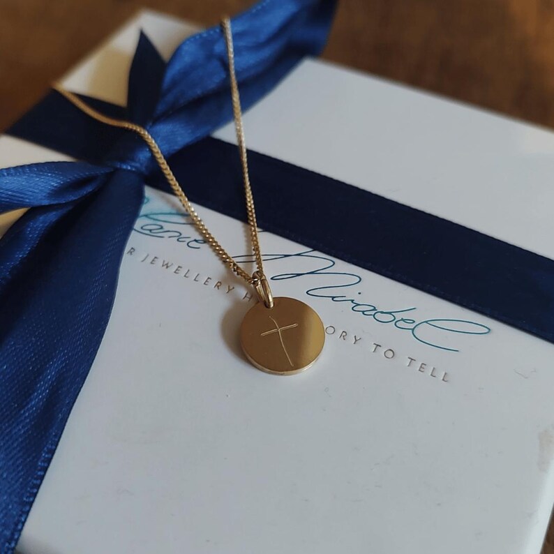 geschenke taufe junge, taufkette junge, taufkette junge gold, kreuzkette, kette mit kreuz für junge, geschenk zur taufe, taufgeschenk junge, anhänger zur taufe, kette kommunion