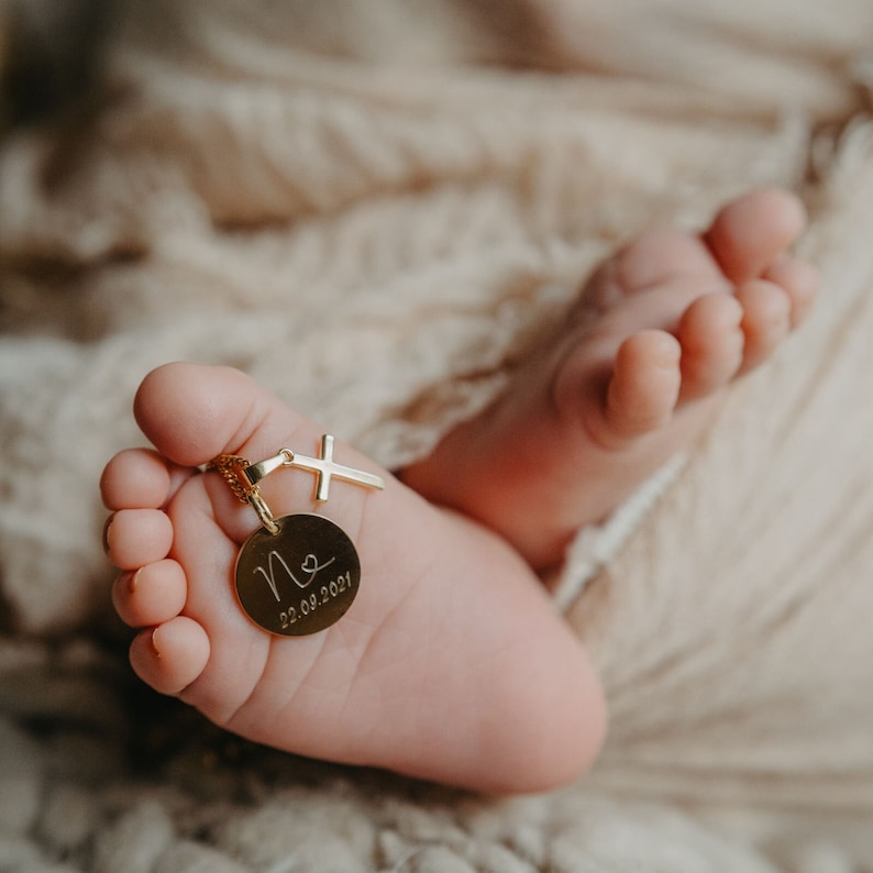 Taufkette Gold Mädchen, taufkette Jungen, taufschmuck, Kreuzkette, goldene Taufkette personalisiert, kette zur Taufe mit gravur, Namenskette für Mädchen mit Geburtsstein, kinderkette personalisiert, kreuz kette, kette mit kreuz
