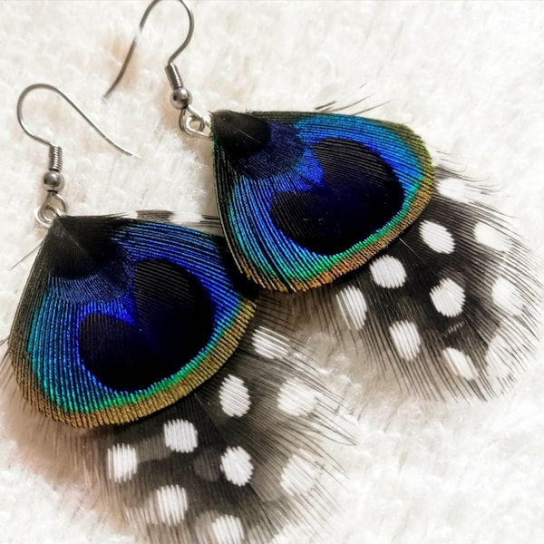 Boucles d'oreilles plume de Pintade et de Paon.