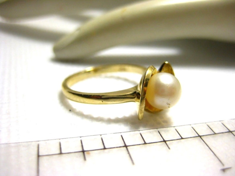 Vintage Ring 14K Yellow Gold Cultured 6.5mm Pearl Retro Style Size 7 3.4g