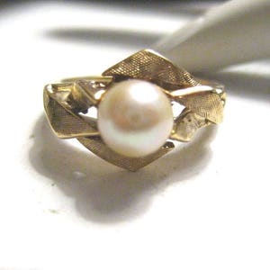 Vintage Ring 14K Yellow Gold Cultured 6.5mm Pearl Retro Style Size 7 3.4g