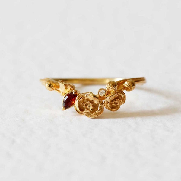 Mohnring – Granat und Diamant Ring, Blumenring, alternativer Ehering, Versprechensring, Erinnerungsgeschenk, floraler Ring, Verlobungsring