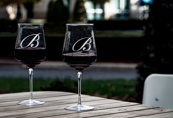 Personalized Pinot Noir Glasses, Pair 