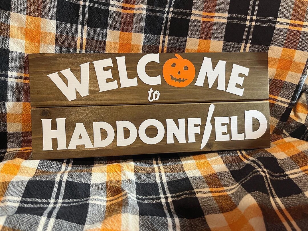 Welcome to Haddonfield Wood Sign Halloween Michael - Etsy Italia