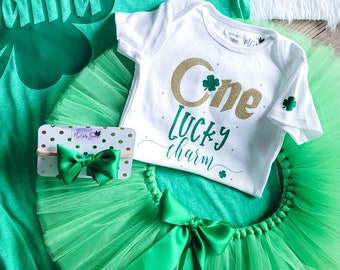 St Patrick First Birthday Outfit One Lucky Charm Outfit Girl Clover Cake Smash Outfit 1st Birthday Outfit St Patrick Birthday Shamrock Shirt