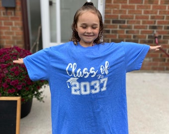 Custom Year Kindergarten Graduation Shirt High School Graduation Class Shirt for Boy and Girl Kids Pre-School Pre-K Kindergarten Shirt