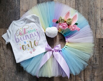 Ensemble tutu pour le premier anniversaire d'un lapin, oreilles de lapin, bandeau pour bébé fille, 1er anniversaire, tenue photoshoot de Pâques pour gâteau Smash