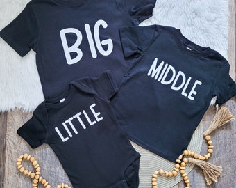Sibling 3rd Pregnancy Announcement Shirt Big Middle Little Family Shirt Big Brother Big Sister Shirt Baby Reveal Bodysuit Third Pregnancy