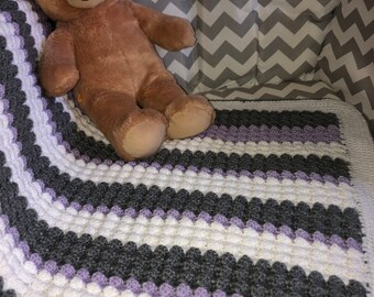 Manta de crochet, manta para bebé, manta para bebé hecha a mano, gris y blanca, manta para niña, manta de crochet a mano, lana