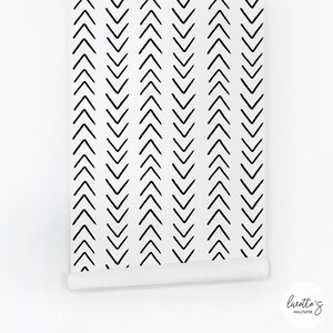 Panel of the arrow pattern  removable wallpaper in black and white