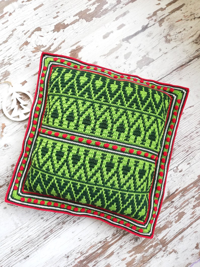 Mosaic Crochet Christmas Cushion Pattern, Evergreen Pine Trees (PDF Pattern) image 4