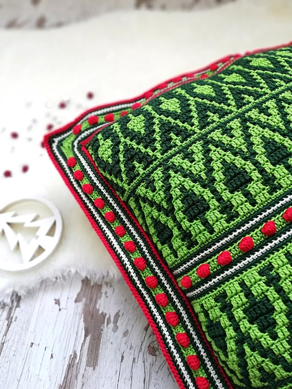 Mosaic Crochet Christmas Cushion Pattern, Evergreen Pine Trees (PDF Pattern)