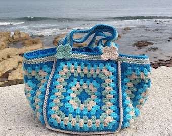 Patrón de ganchillo. Patrón de bolsa de ganchillo. Bolso Cuadrado de la Abuela en Ganchillo. Patrón de la abuela de ganchillo. Descarga instantánea PDF Crochet Pattern.Photo Tutorial