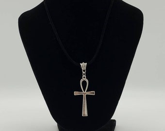 Silver Aunk Necklace
