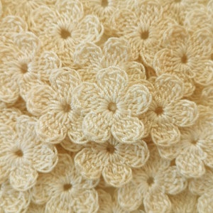 50pcs. crochet flower applique 1.18 inches motif decor fabric patches cotton sewing accessories handmade scrapbook flowers in beige, ivory