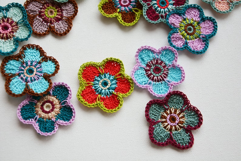 Crochet Flower Motifs 4pcs applique decoration trimming embellishment scrapbook flower image 6