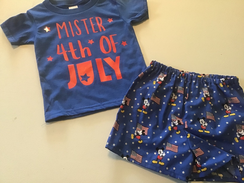 Boys mister 4th of July 2 piece outfit size 3T