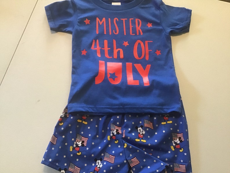 Boys mister 4th of July 2 piece outfit size 3T