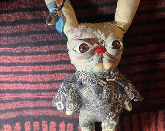 Muñeca de arte hecha a mano Crusty Bunny - sandra