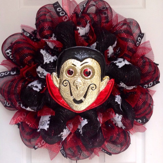 Adorable Vampire With Moving Eyes Halloween Deco Mesh Wreath Etsy