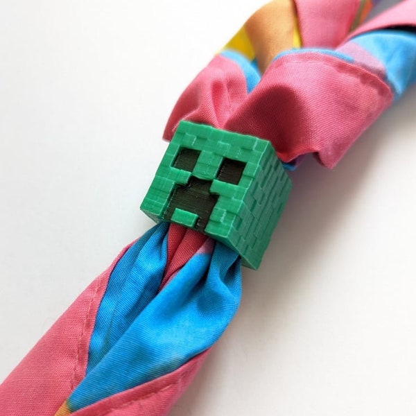 Minecraft Creeper Woggle | Beavers Cubs Scouts Explorers | Minecraft inspired 3D printed Necker Slide