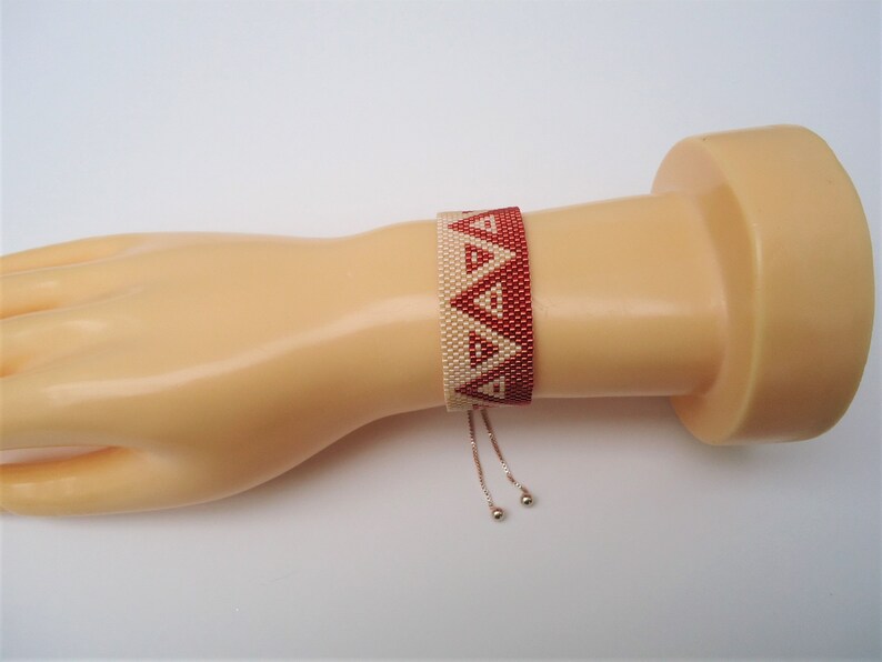 Peyote Two Tone Triangles Bracelet with Sliding Clasp