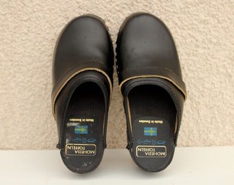 Vintage black Wooden Childrens Clogs / Kids Swedish Clogs / Made in Sweden Childrens Clogs  Size EUR 29